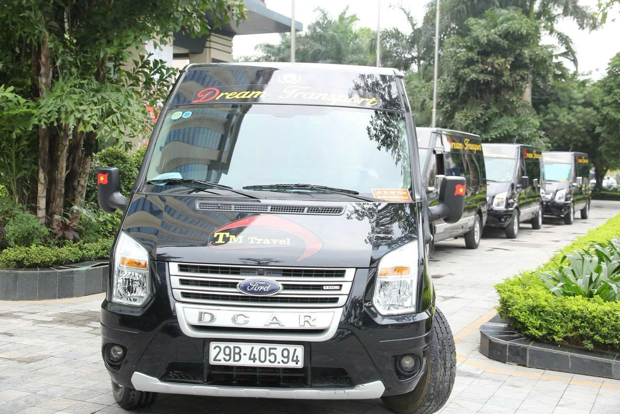Shuttle Service | Luxury Limousine on the Hanoi - Sapa Route (Round-Trip)