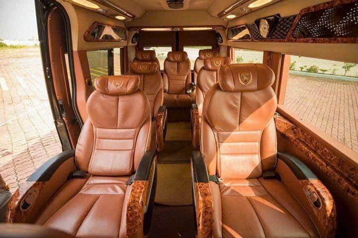 Shuttle Service | Luxury Limousine on the Hanoi - Sapa Route (Round-Trip)