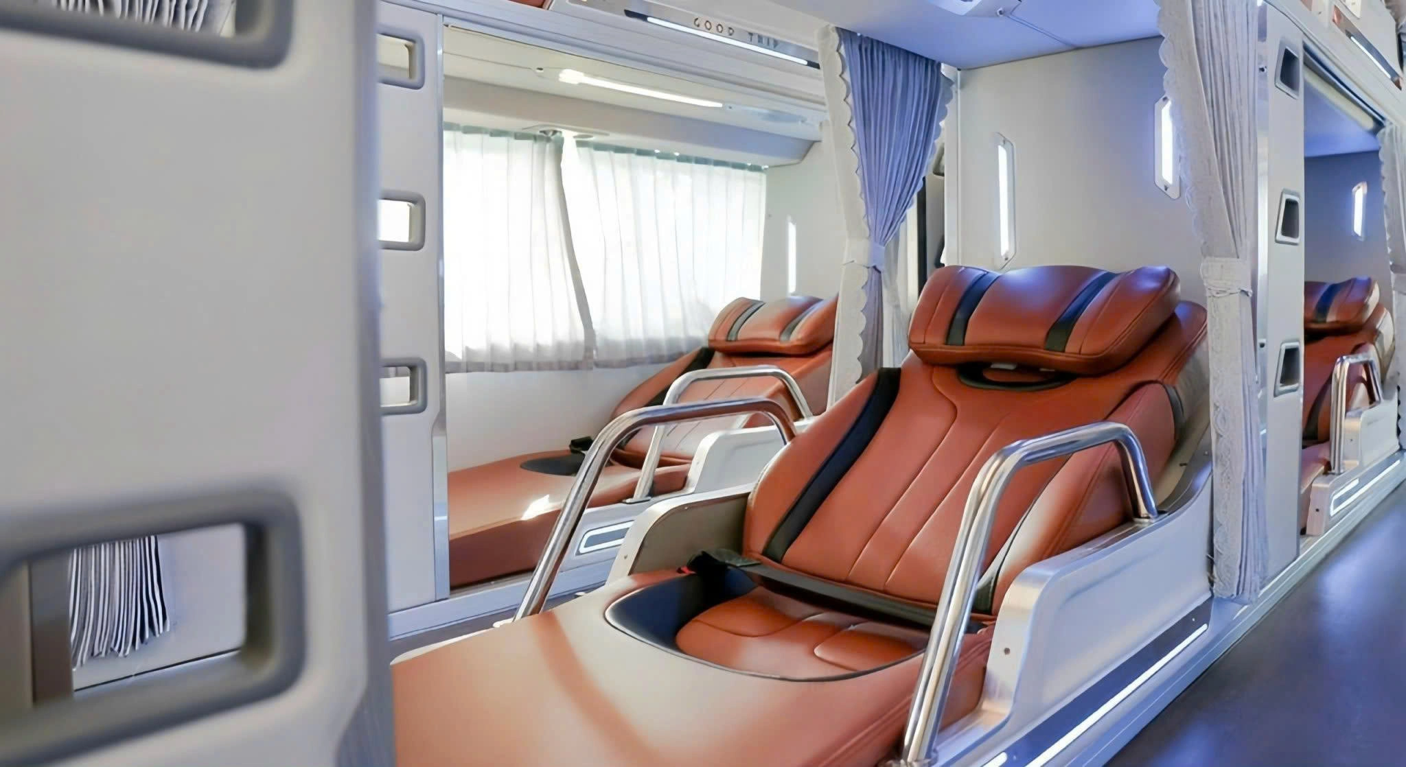 Transfer Service | Luxury Cabin Bus from Hue to Multiple Destinations