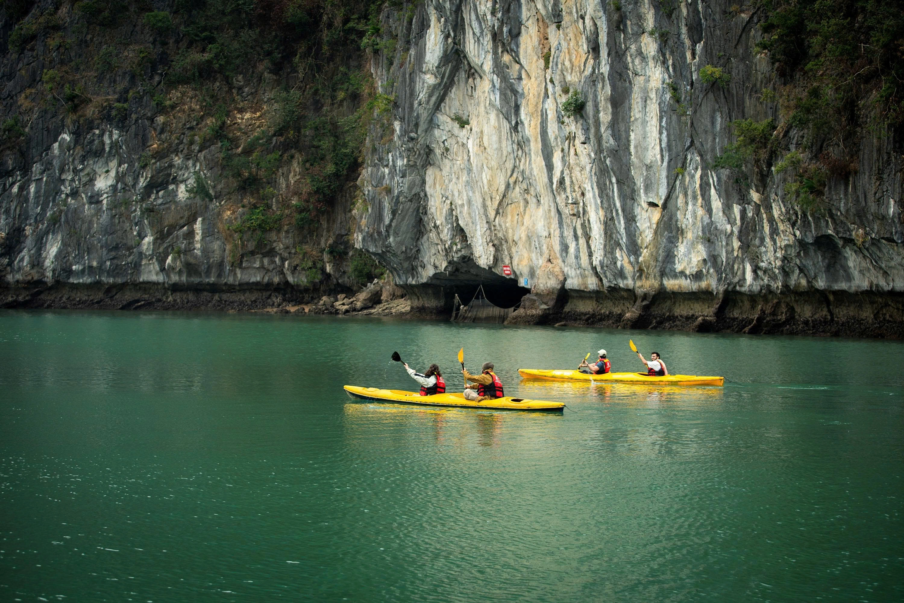 2D1N Tour | Explore Lan Ha Bay and Experience Sunset & Bioluminescent Kayaking | Cat Ba
