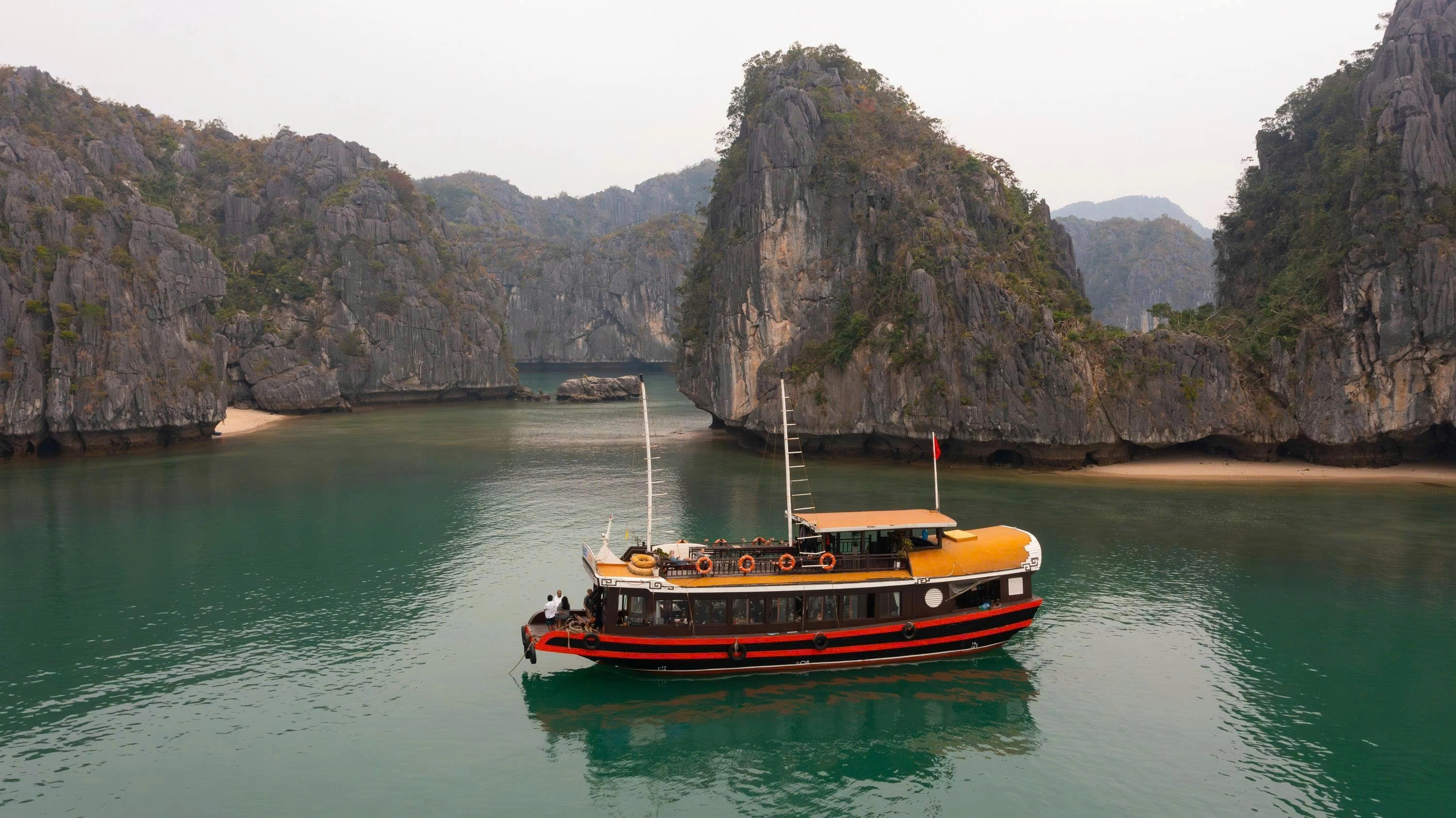2D1N Tour | Explore Lan Ha Bay and Experience Sunset & Bioluminescent Kayaking | Cat Ba