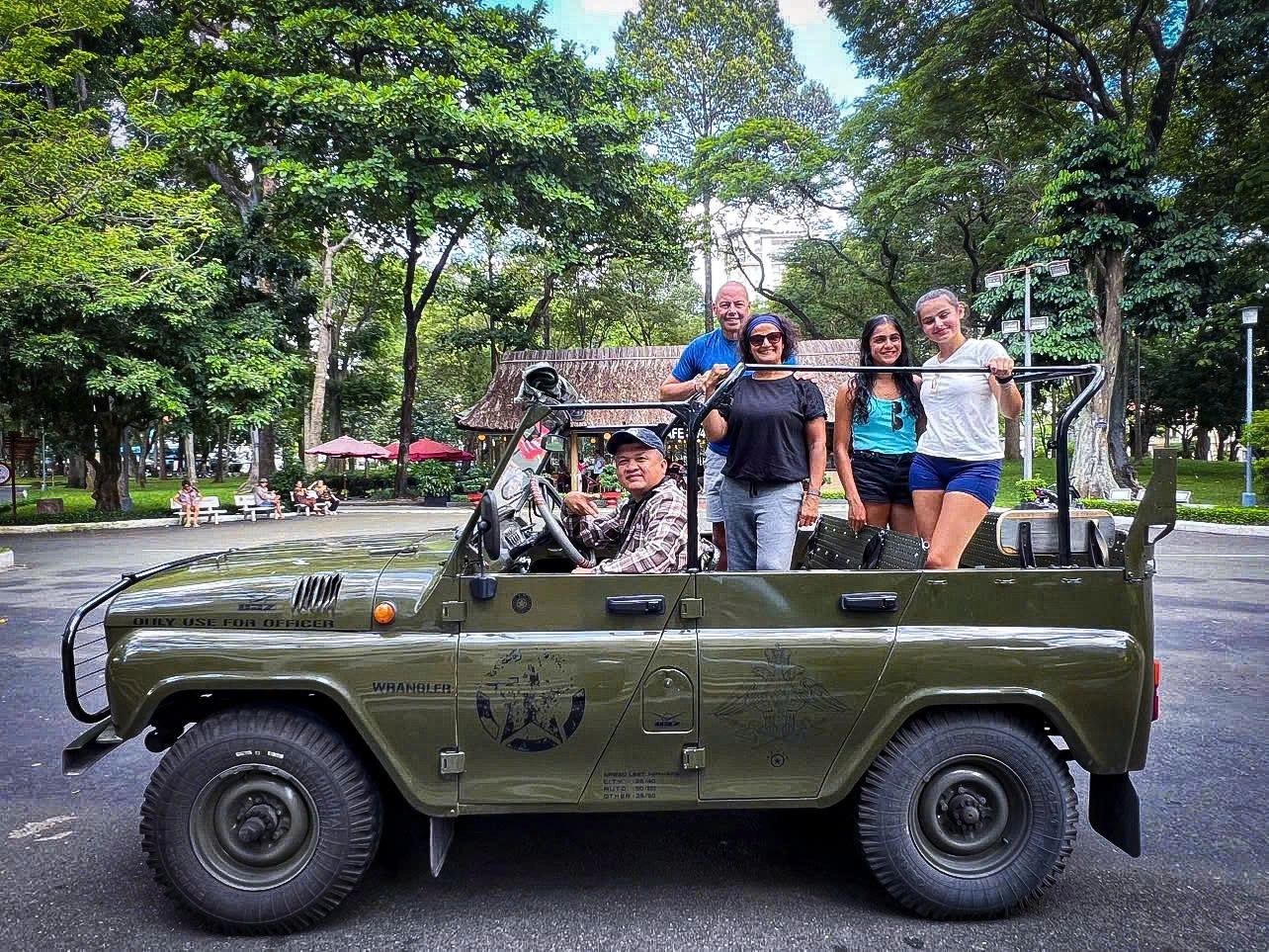 Day Tour | Ho Chi Minh Sightseeing and Food Tour by US Army Jeep