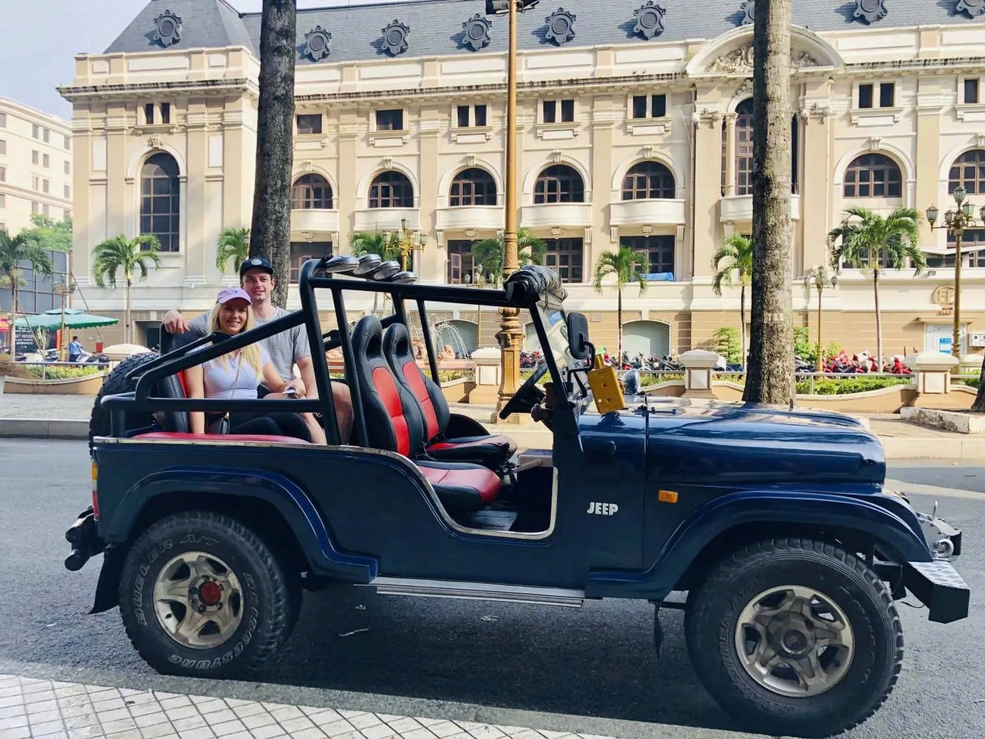 Day Tour | Ho Chi Minh Sightseeing and Food Tour by US Army Jeep