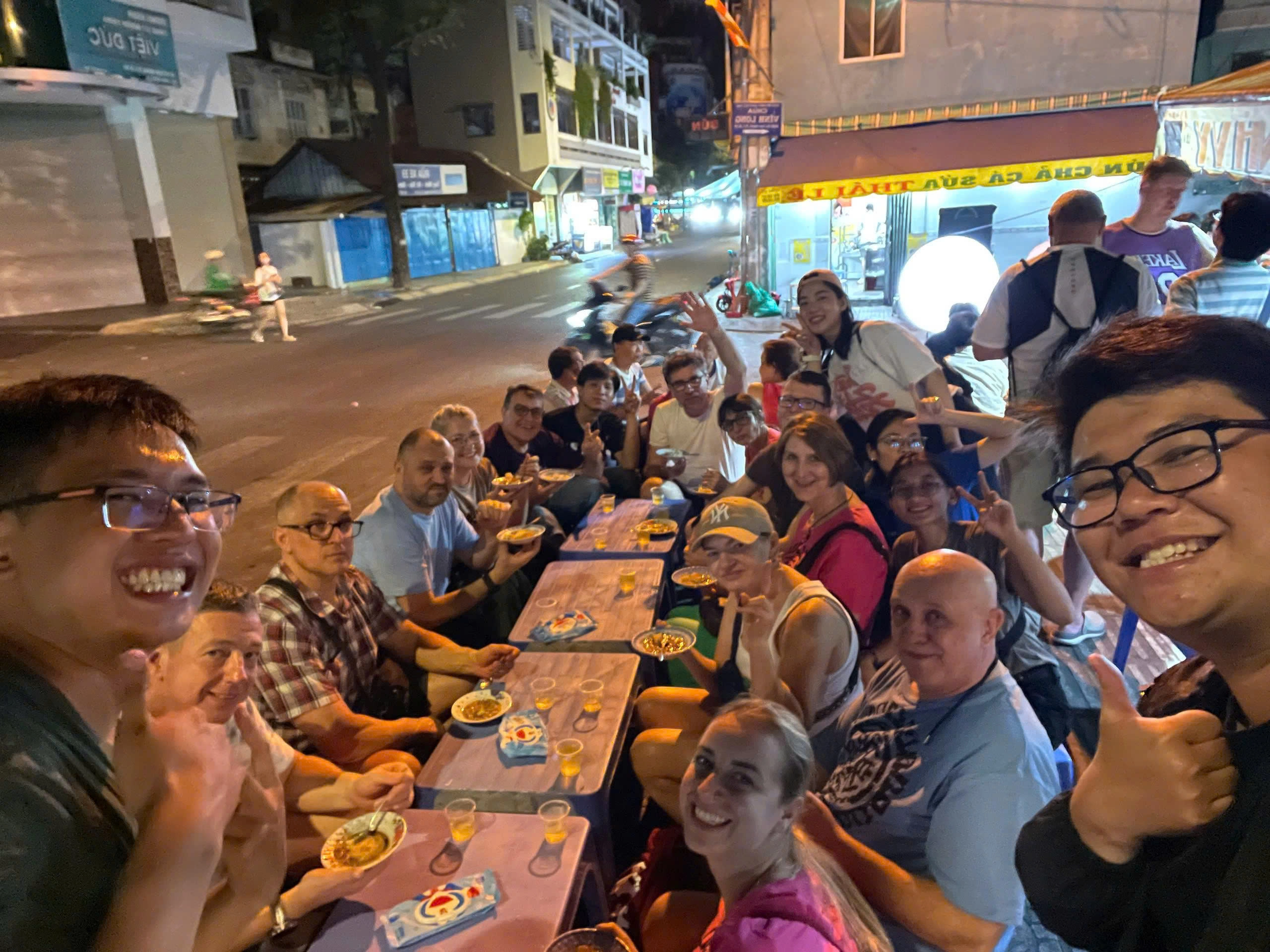 Day Tour | Ho Chi Minh Sightseeing and Food Tour by US Army Jeep