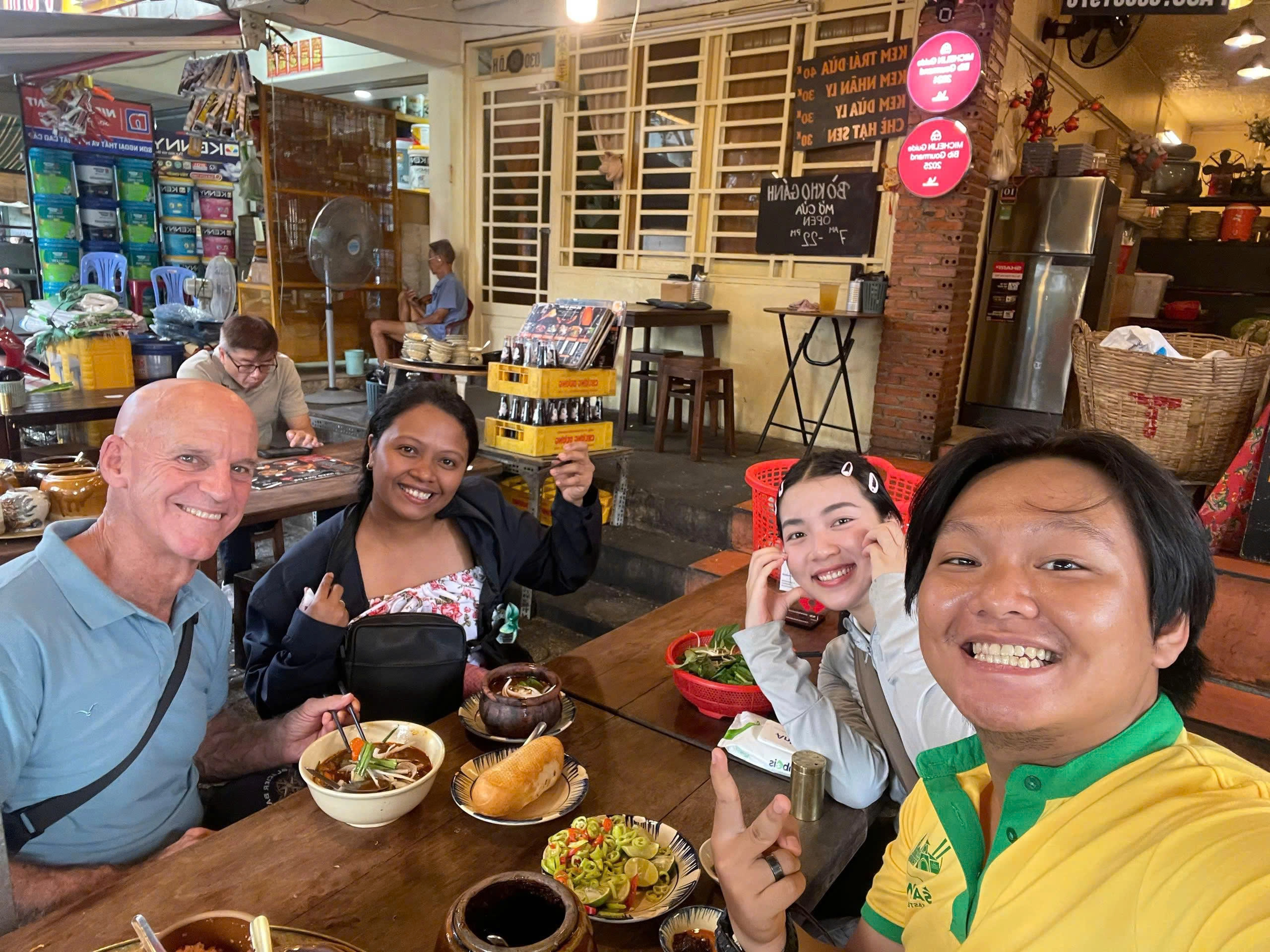 Day Tour | Ho Chi Minh Sightseeing and Food Tour by US Army Jeep