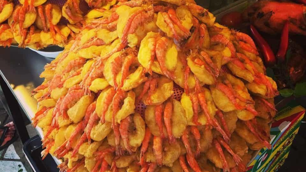 Banh Tom Ho Tay (West Lake shrimp cake)
