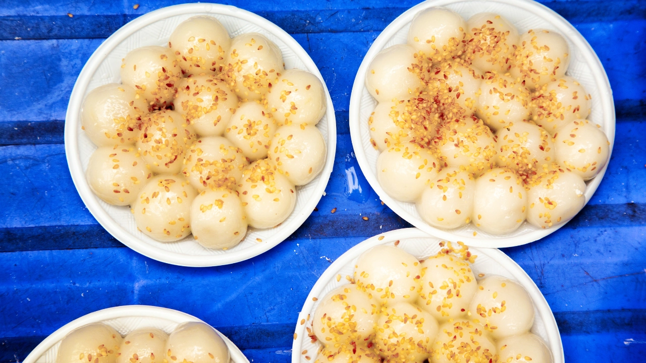 Banh Troi, Banh Chay (Rice ball desserts)