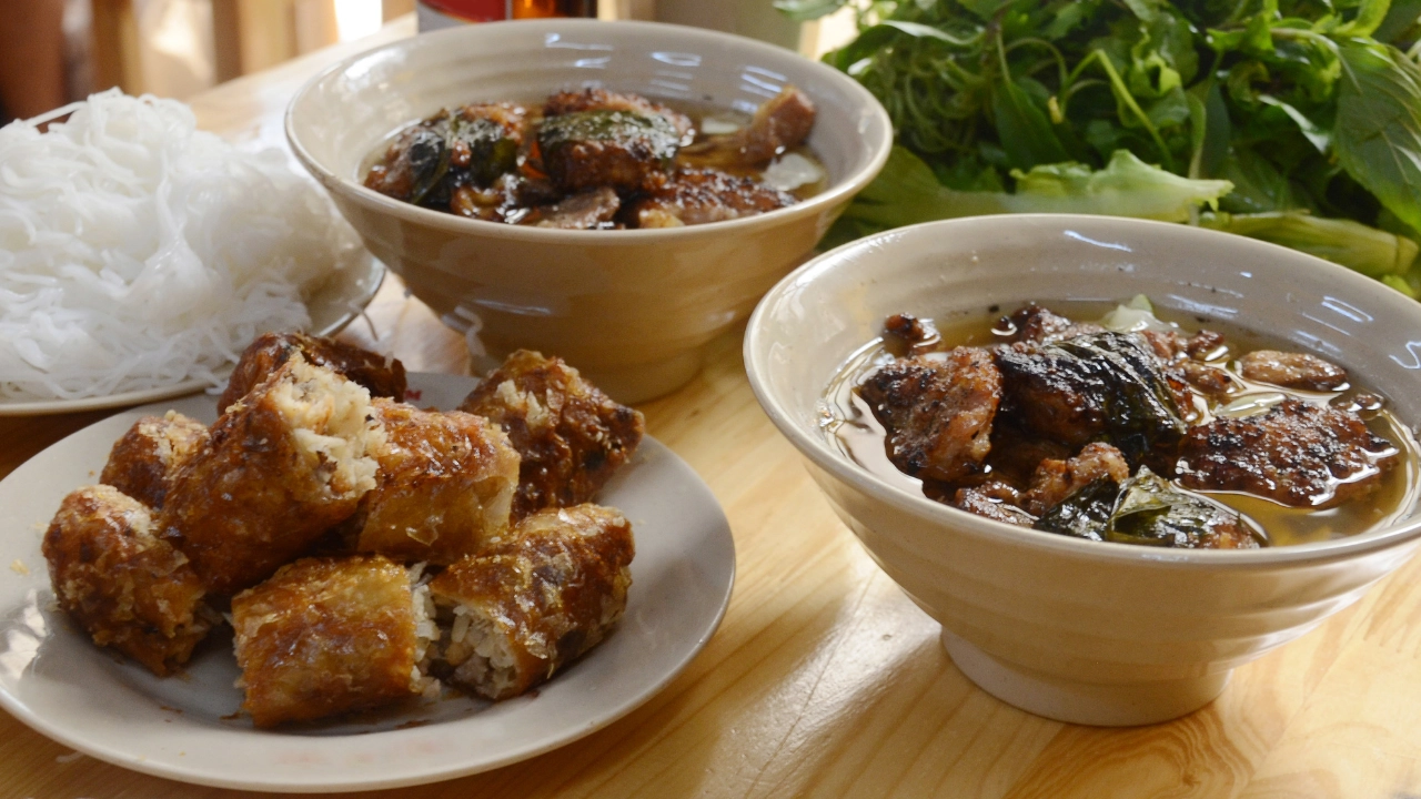 Bun Cha (Grilled pork with vermicelli)