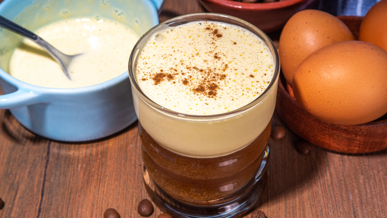 Ca Phe Trung (Egg coffee)