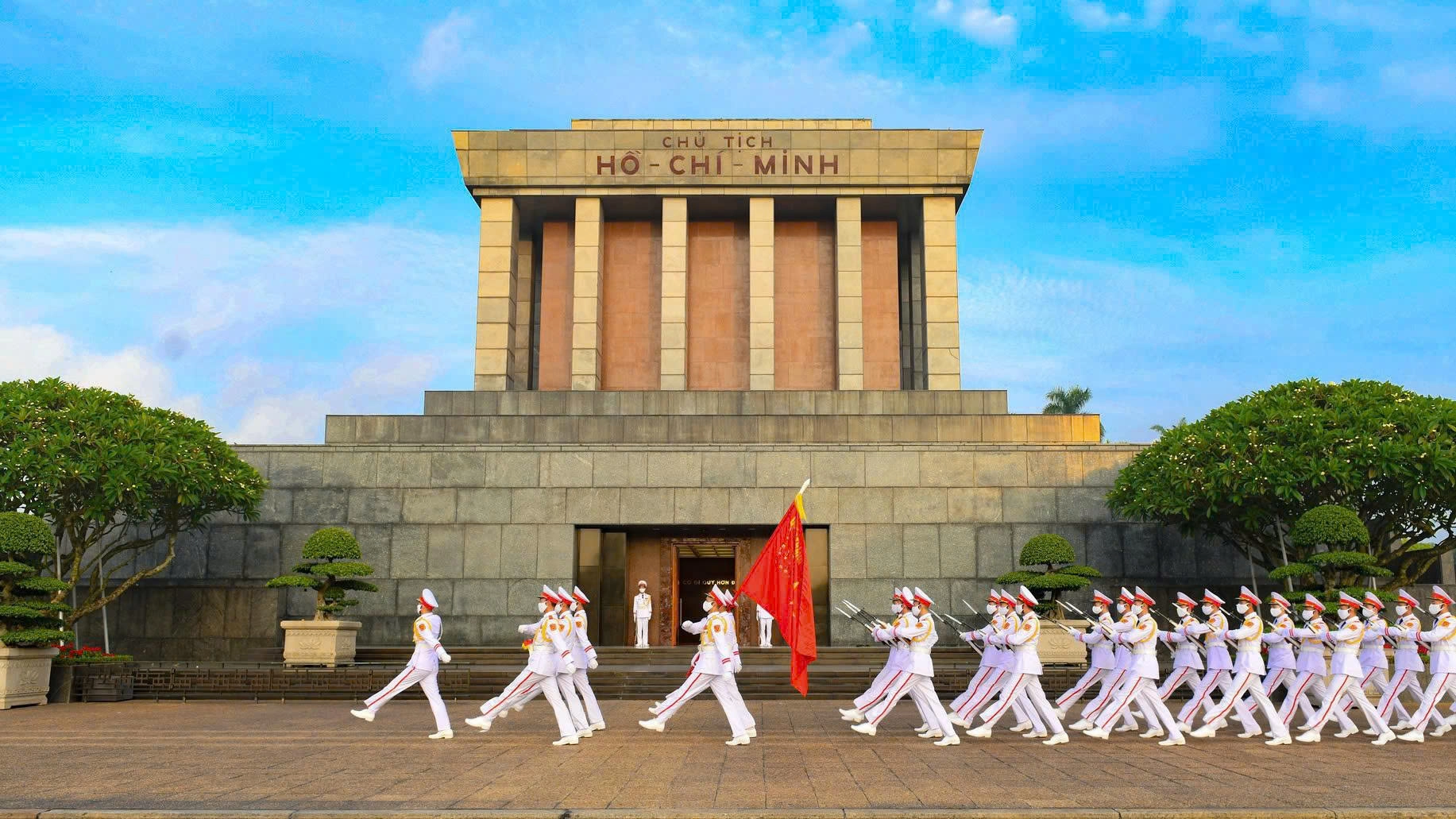 Day Tour | Explore Quang Phu Cau Incense Village and Train Street combined with Traditional Lunch | Hanoi