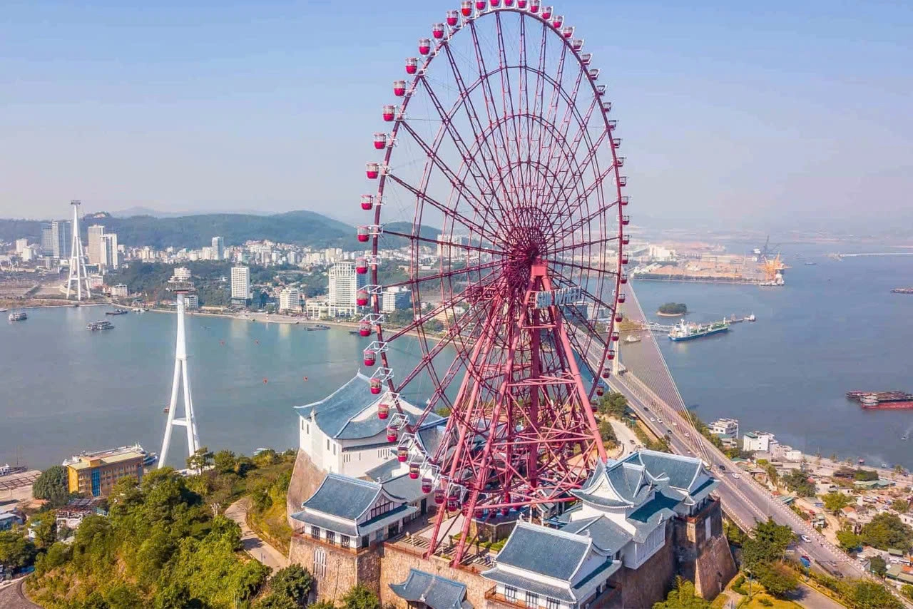 Double-Decker Bus Ticket for City Tour | Ha Long