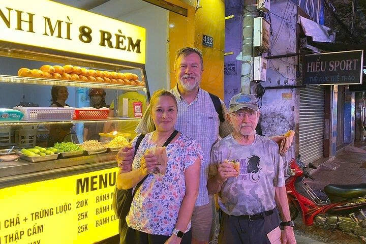 Day Tour | Ao Dai Girls Tour: Saigon Sightseeing and Street Food Experience by Motorbike