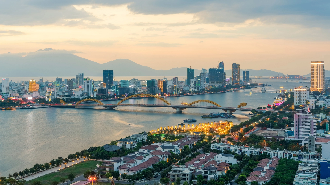 Important notes for your Da Nang by night and Han River cruise tour