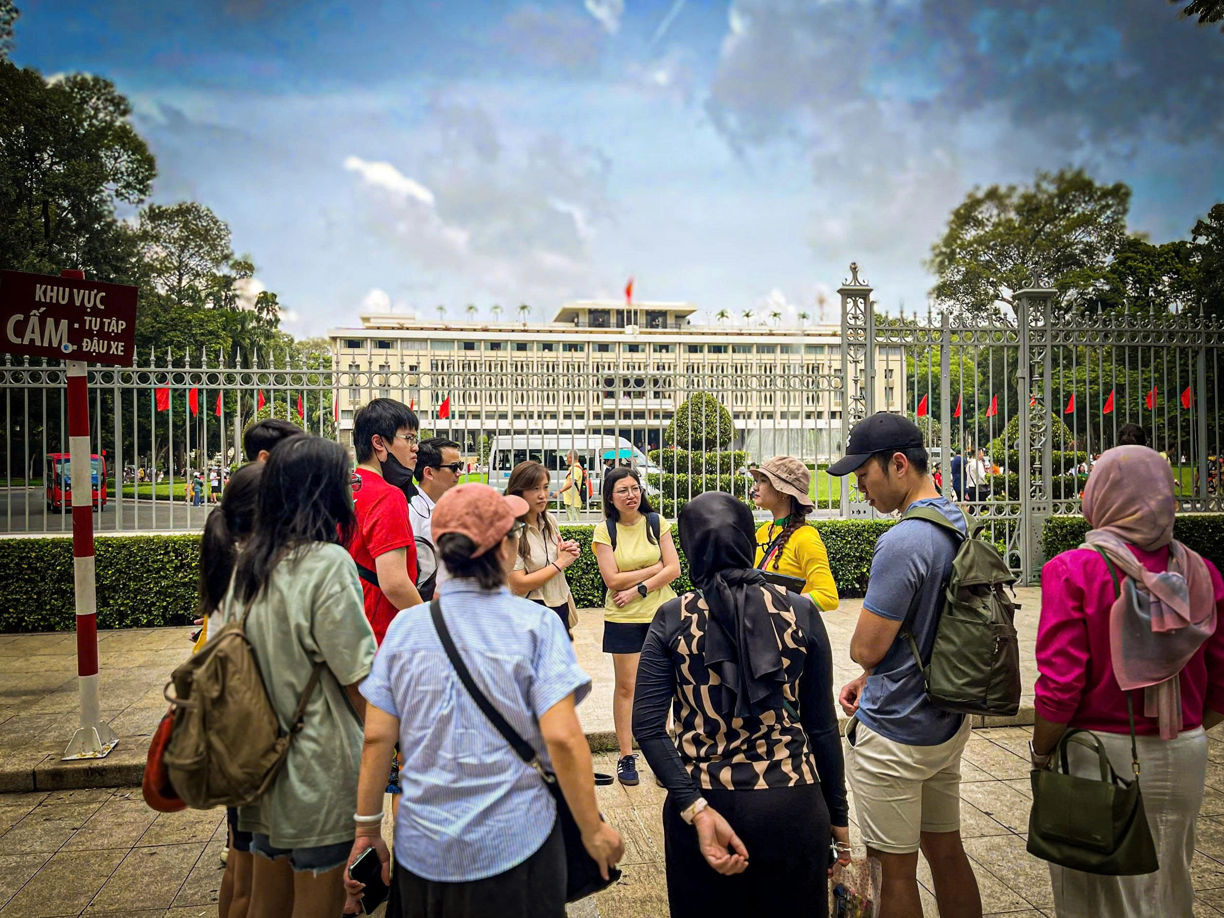 Day Tour | Ao Dai Girls Tour: Exploring Saigon's Hidden Gems by Motorbike