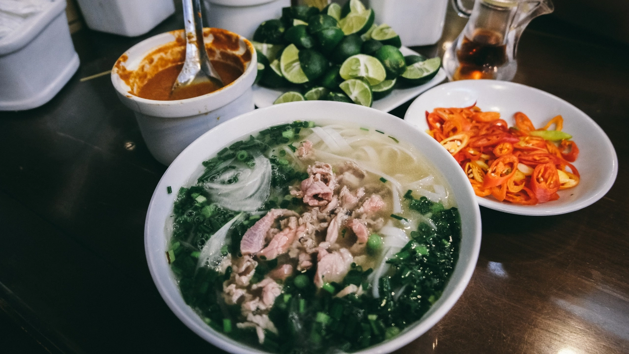 Prices and frequently asked questions about Pho Thin