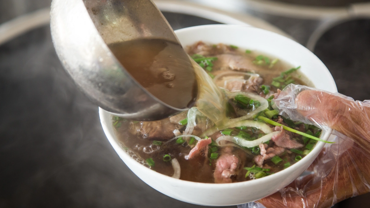 Quan Pho Thin Hanoi – A legendary choice