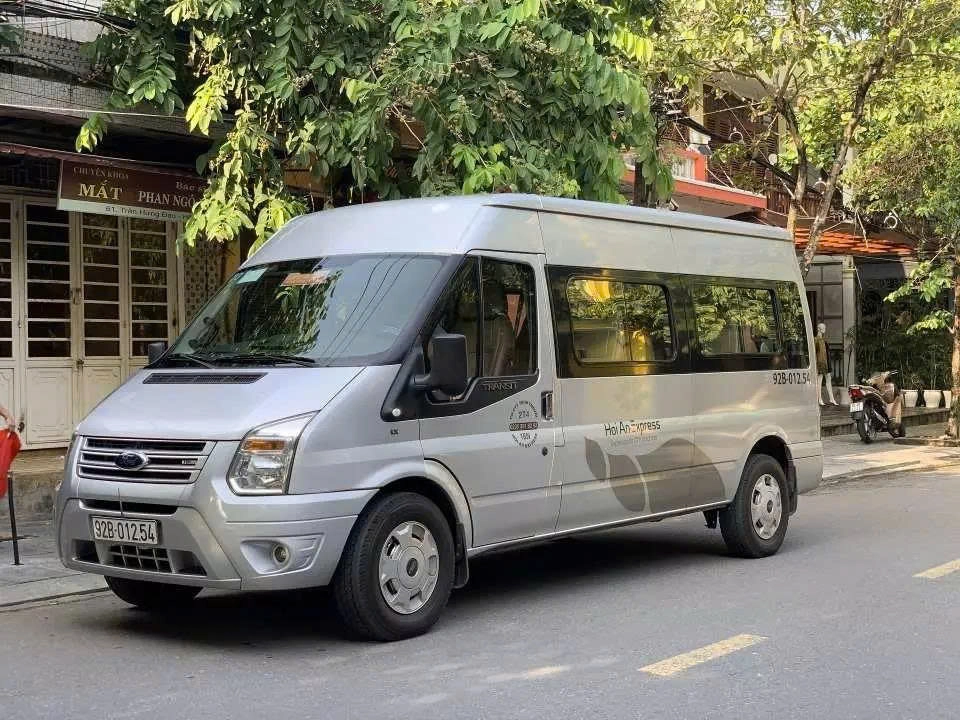 Private Chartered Car for Hue Sightseeingv