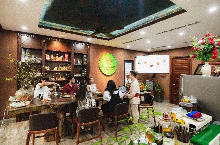 Day Tour | Vietnamese Banh Mi and Specialty Coffee Workshop Experience | Hanoi