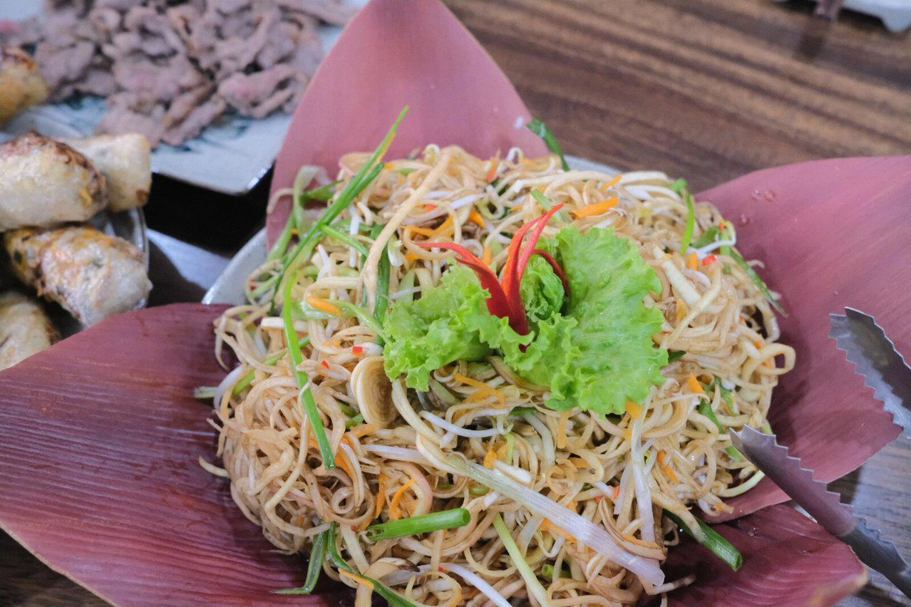 Day Tour | Vegetarian Culinary Journey and Discovery of Vietnam's Vibrant Cuisine | Hanoi