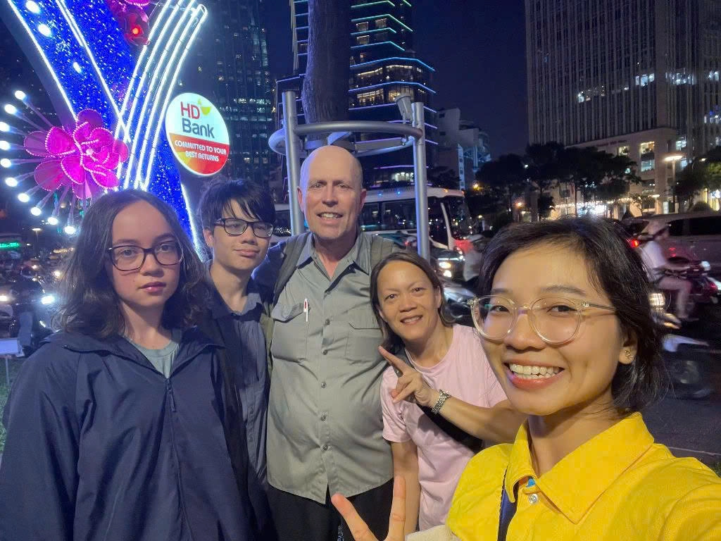 Day Tour | Ho Chi Minh City Nightlife Walking Tour