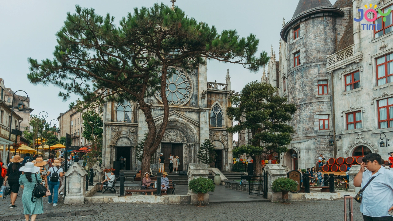 About Ba Na Hills and Golden Bridge Day Tour