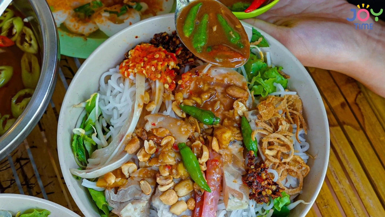 What food is Danang known for?