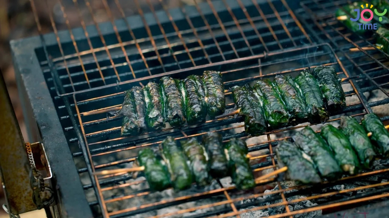 Why join a food tour in Danang?