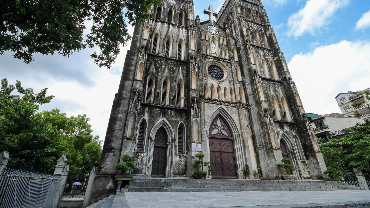 Why Guided Tours to Hanoi Are a Game-Changer for First-Timers