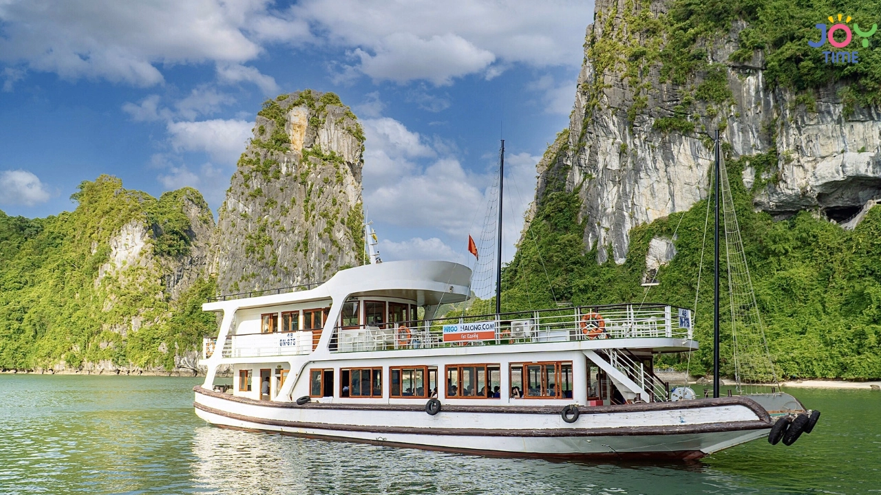 Halong Bay Day Cruise with Harmony/Sky Cruise