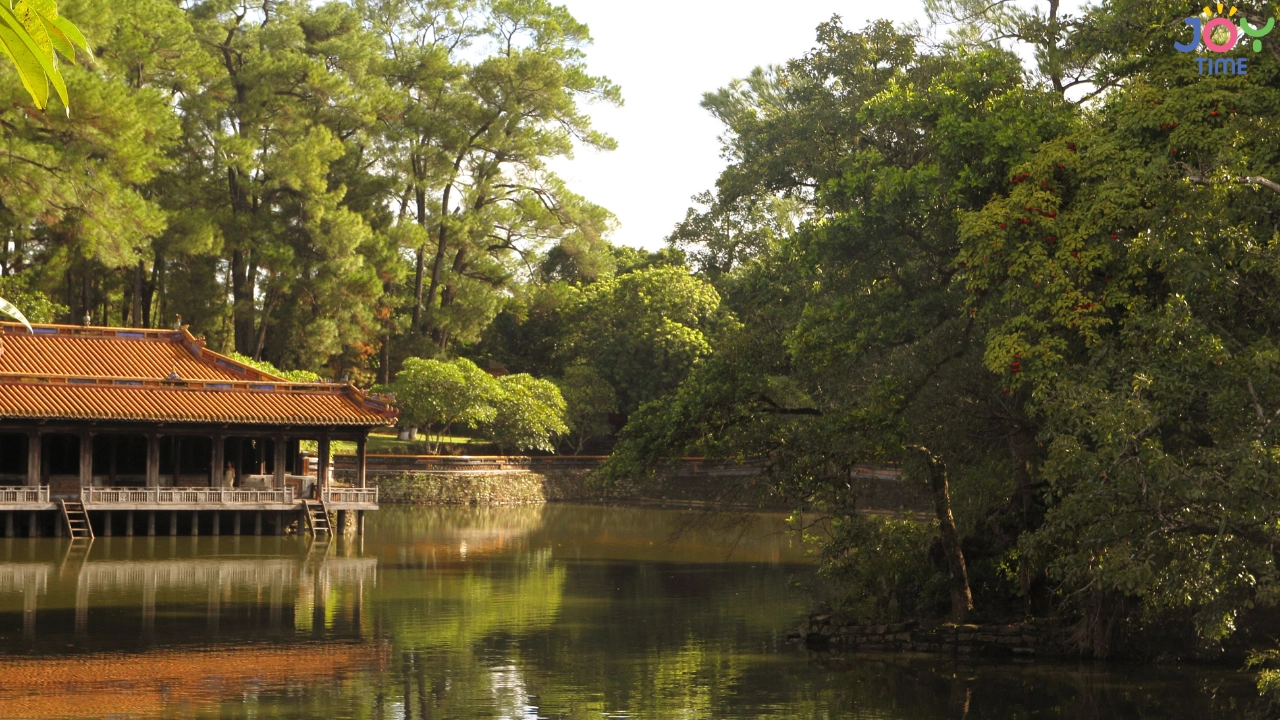 Hue is made for slow travel (and you’ll actually enjoy slowing down)