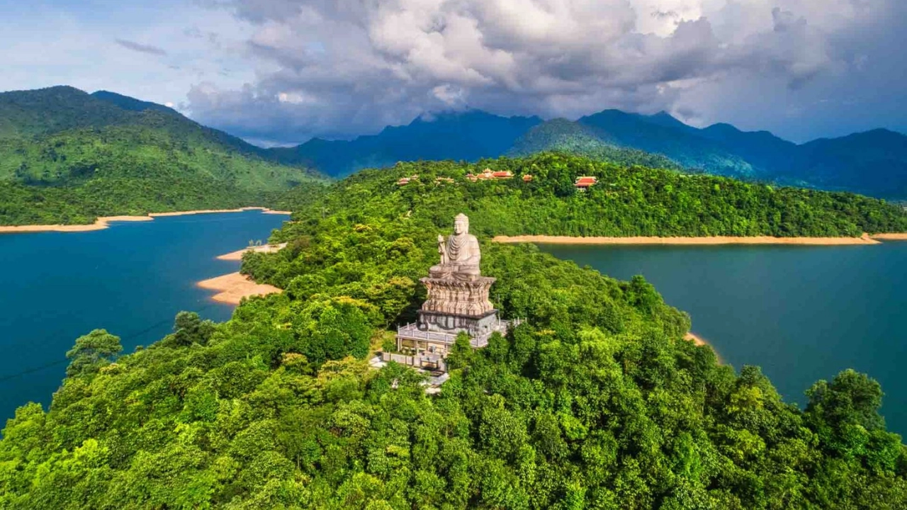 Bach Ma National Park – Nature and Adventure Escape (photo by laguna lang co)