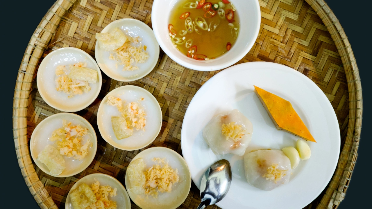 Bánh bèo & bánh lọc: simple-looking, seriously addictive