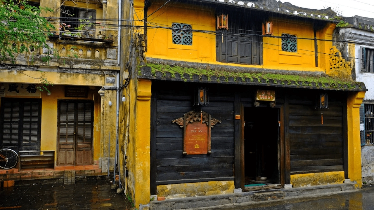 Tan Ky Old House (or a classic merchant house)