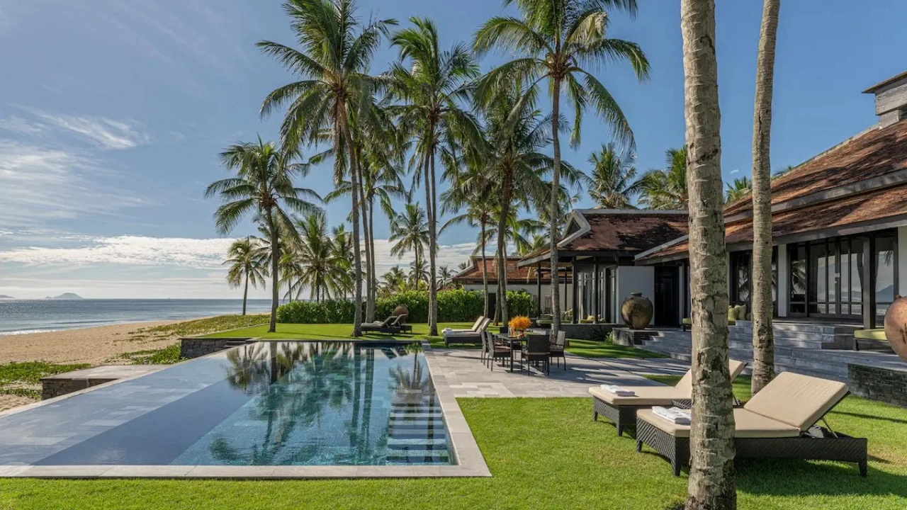 Four Seasons Resort The Nam Hai (Luxury villas, privacy, polished service) (Photo by destinasian.com)