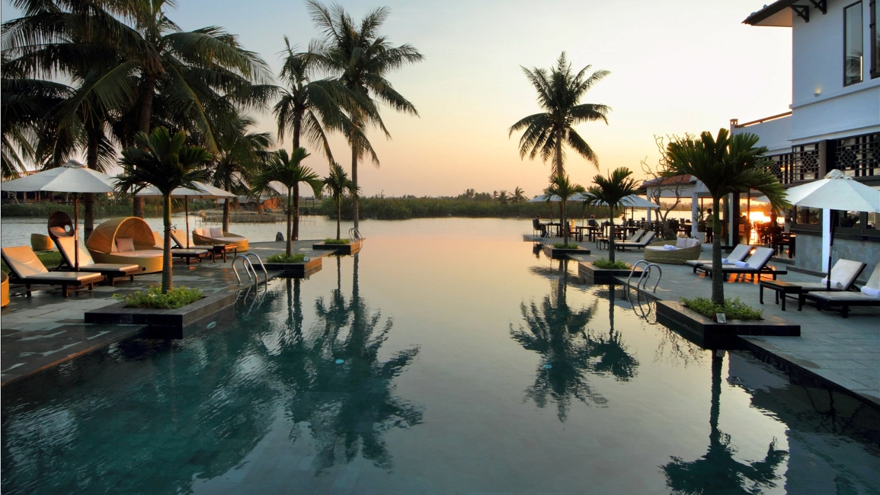 Hoi An Beach Resort (River-meets-sea setting, close to Old Town) (Photo by Hoi an beach resort)