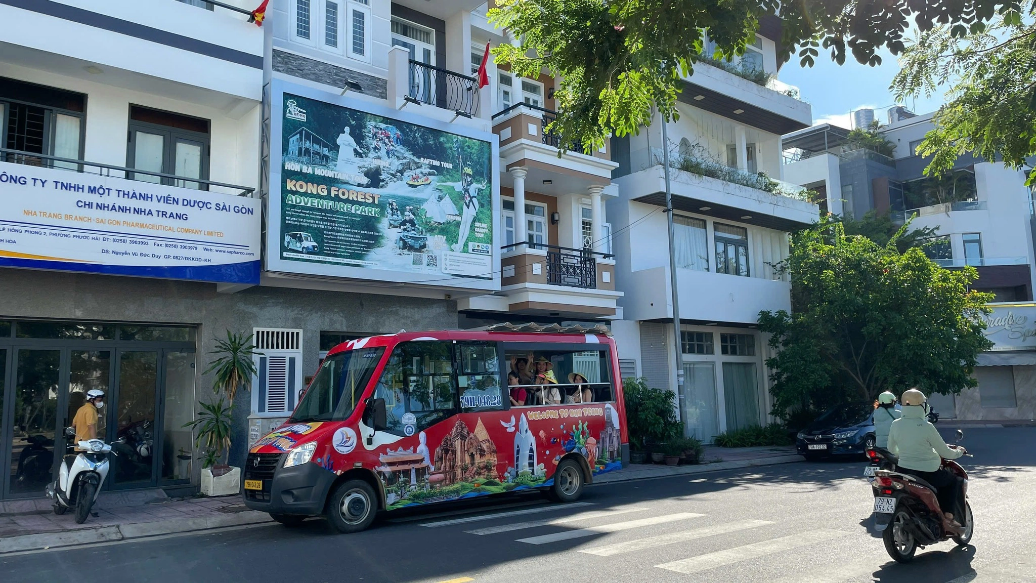 Nha Trang City Sightseeing Double - Decker Bus