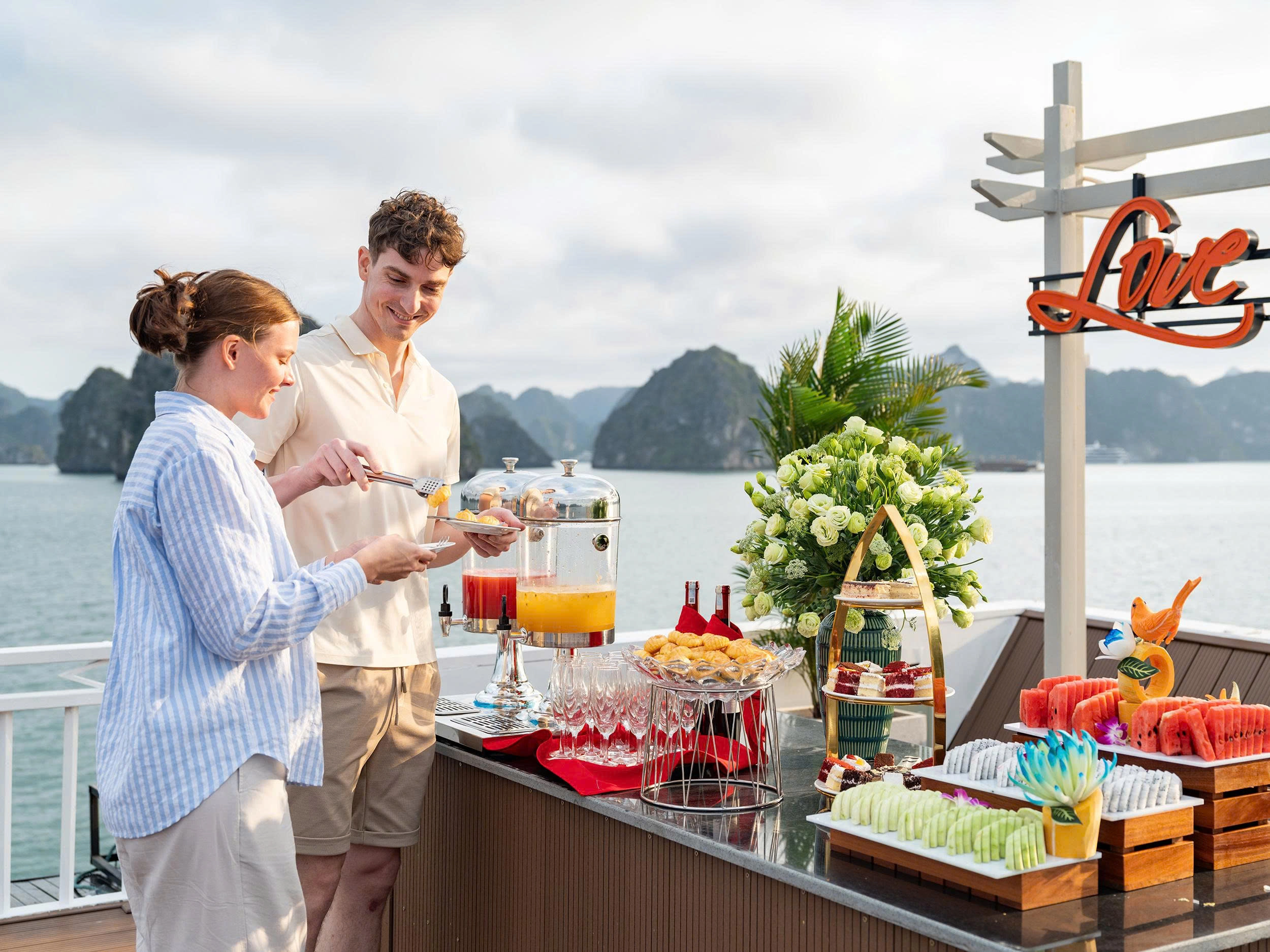 2D1N Tour | Cozy Bay Grand Cruise (17 Cabins) with Barbecue Dinner Party