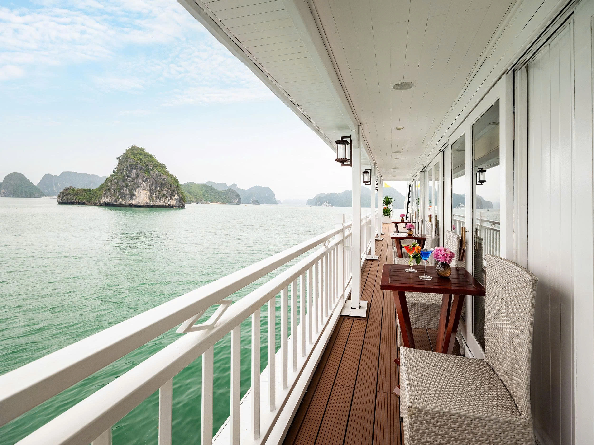 2D1N Tour | Cozy Bay Grand Cruise (17 Cabins) with Barbecue Dinner Party