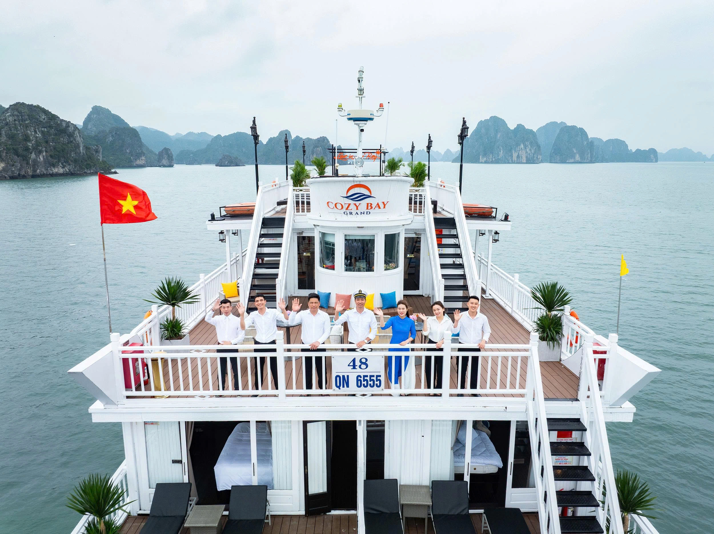 2D1N Tour | Cozy Bay Grand Cruise (17 Cabins) with Barbecue Dinner Party