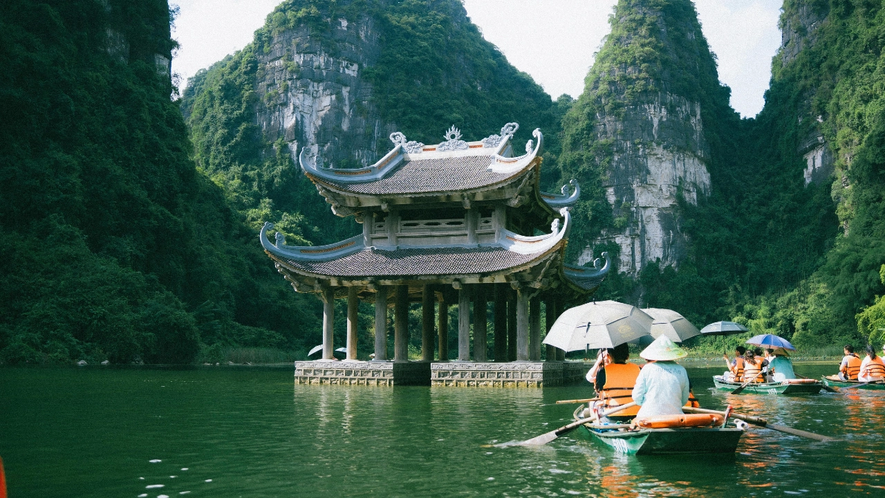 Why Explore Ninh Binh at Night?