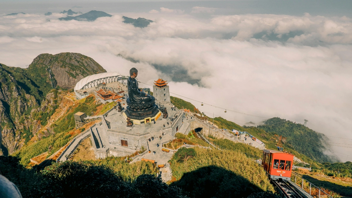 Trekking Tour To Fansipan