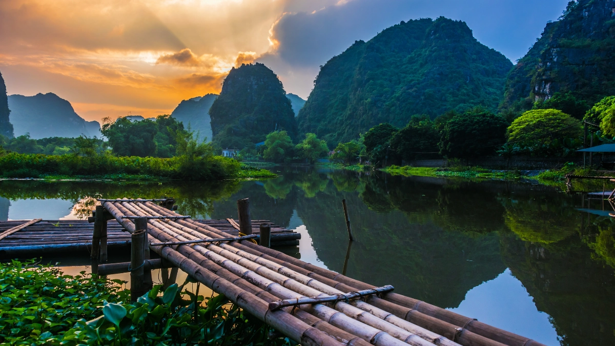 Best time to visit and local navigation