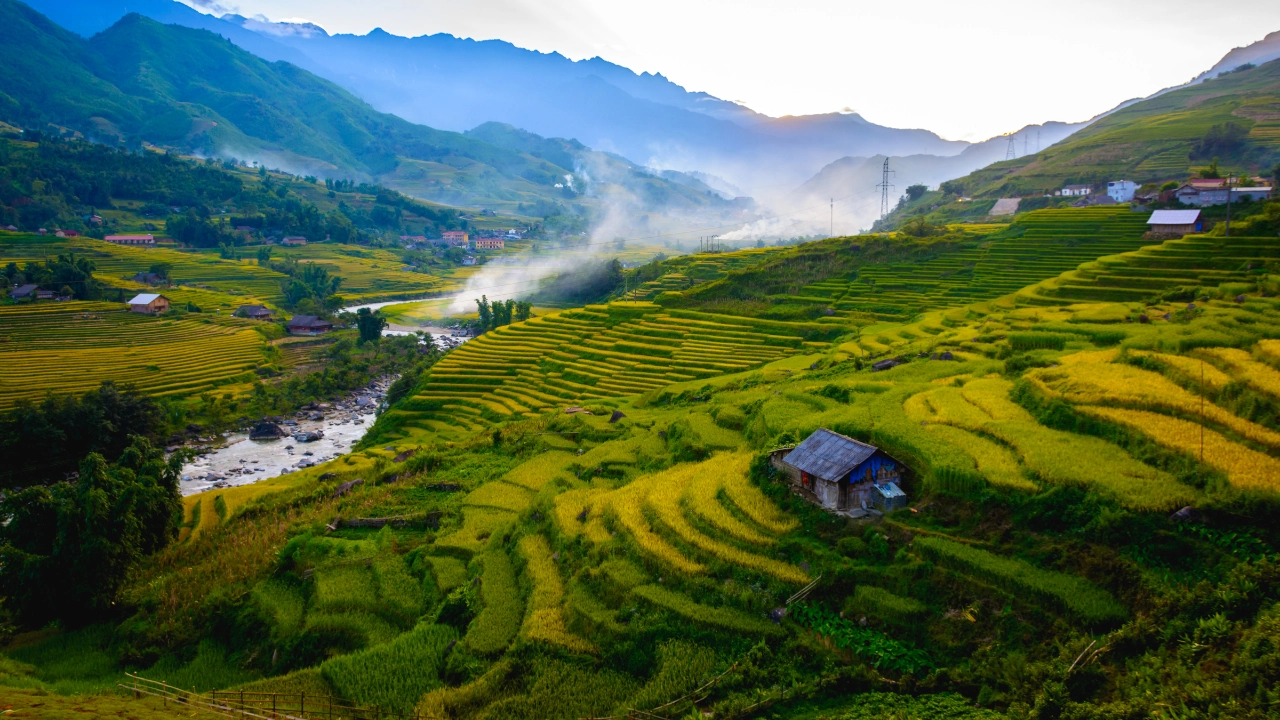How to Travel from Hanoi to Sapa: All Your Options