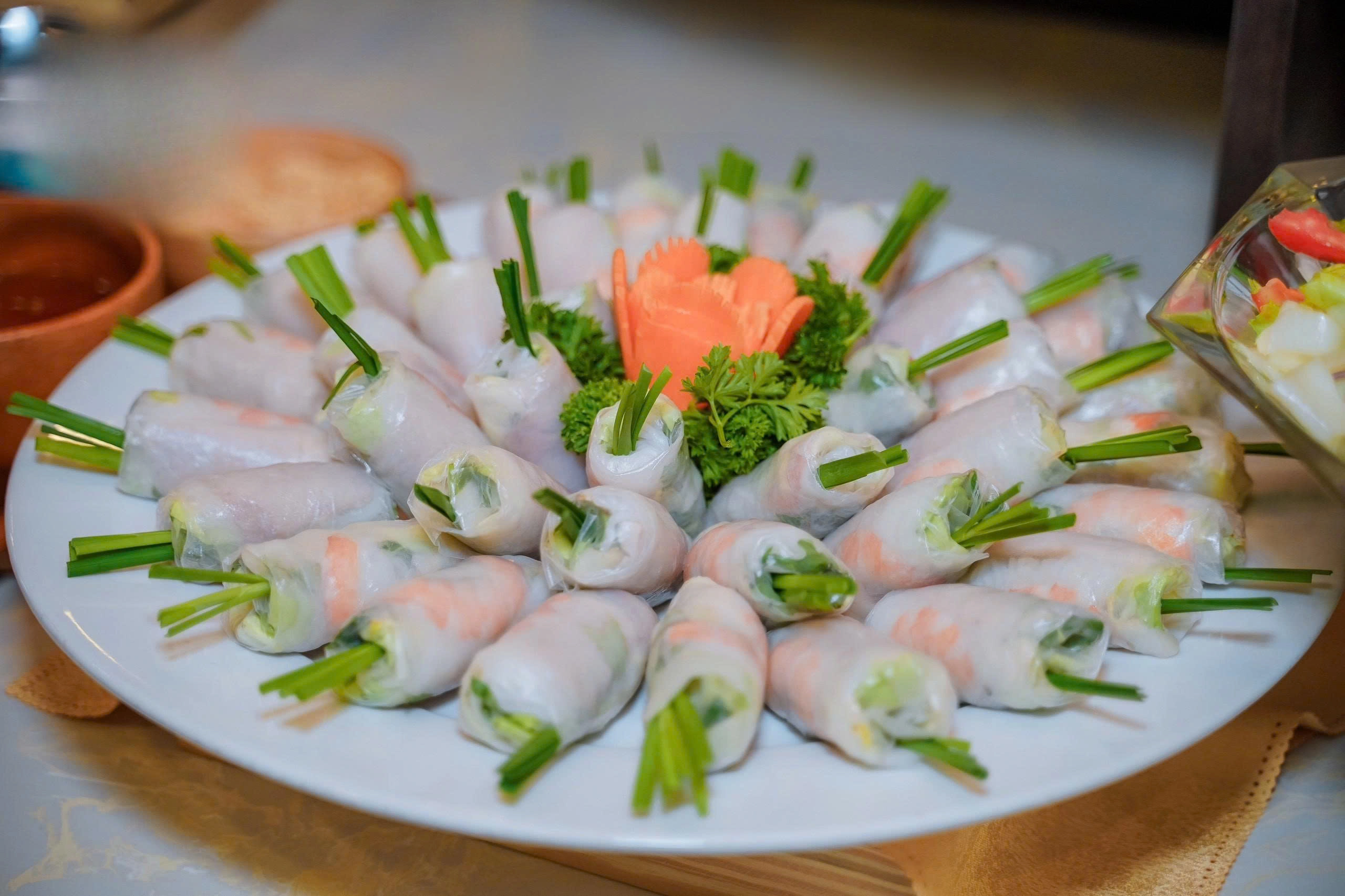 Savor the Night: Indochina Queen Dinner & Saigon River Cruise