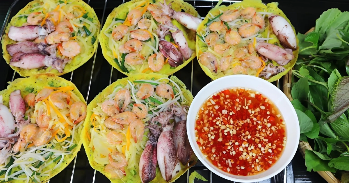 Banh Xeo (Vietnamese Sizzling Pancake)