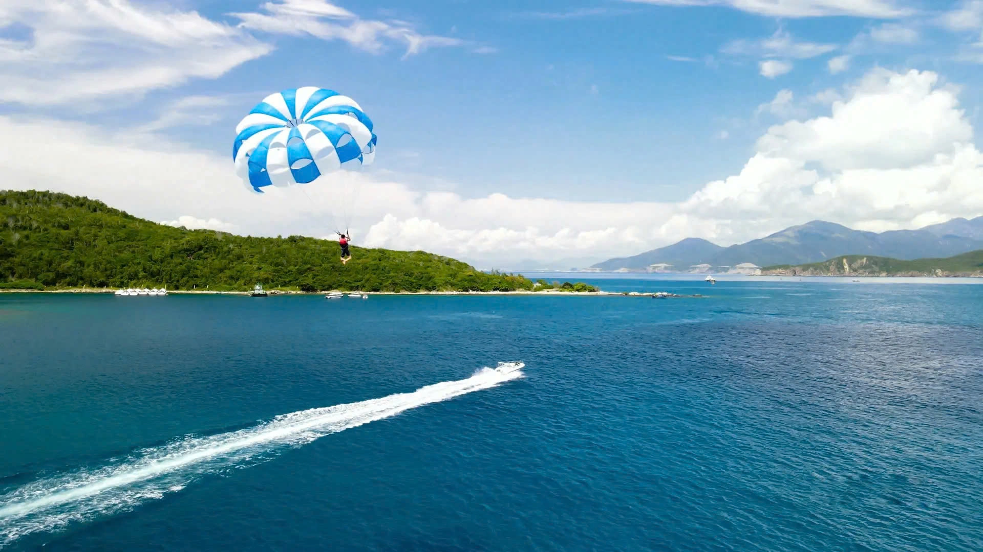 Day Tour | Tour 3 Islands VIP (Bai Tranh – Fishing Village – Hon Tam)