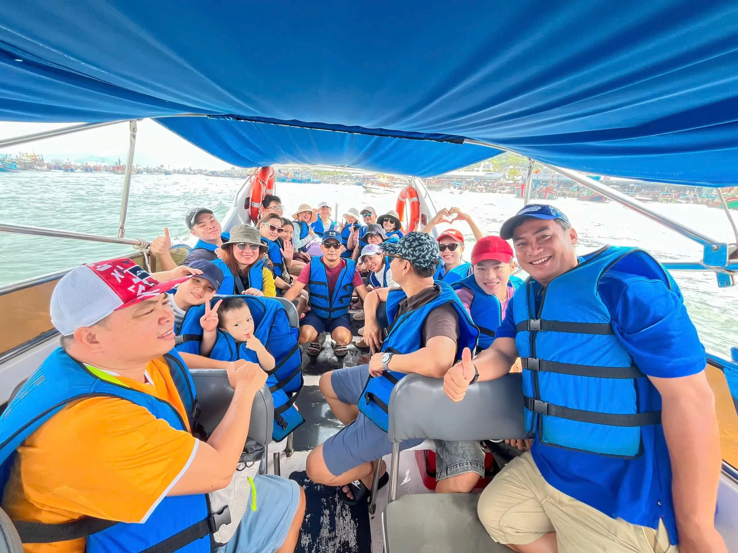 Day Tour | Tour 3 Islands VIP (Bai Tranh – Fishing Village – Hon Tam)