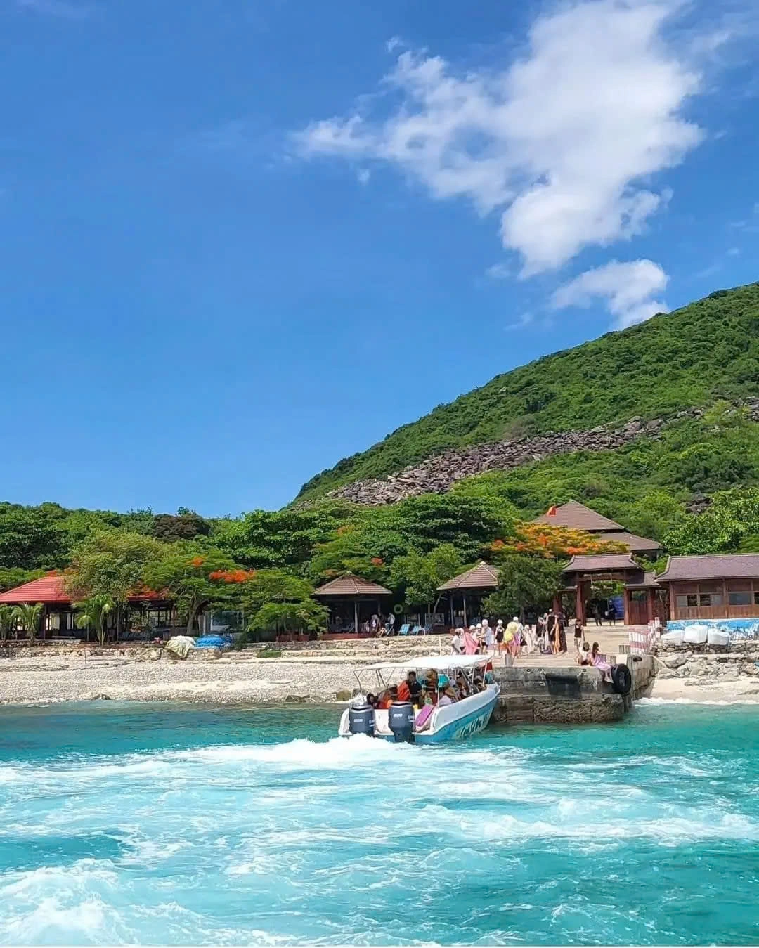 Day Tour | VIP Mun Island - Tam Island Tour 