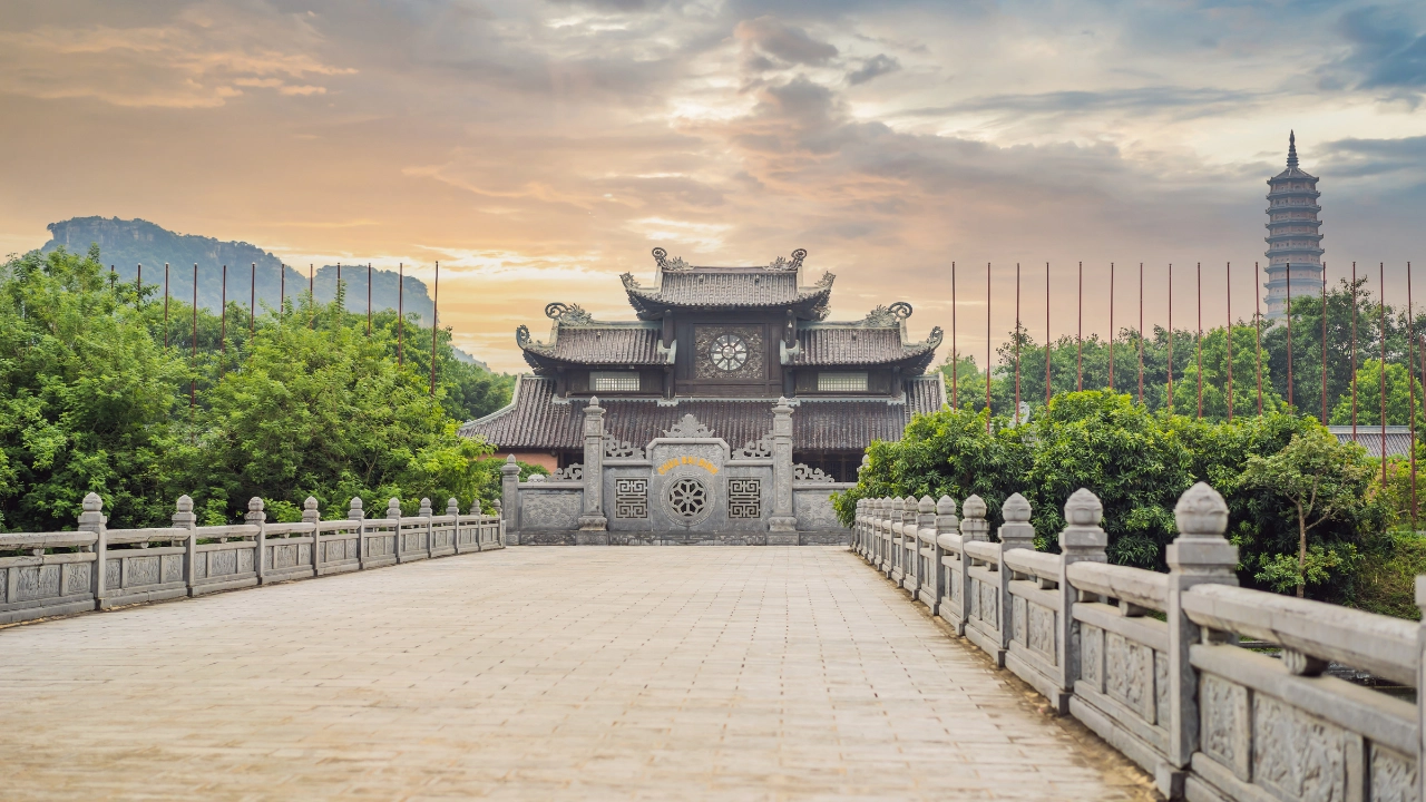 Why you should choose Joytime tours to explore Ninh Binh