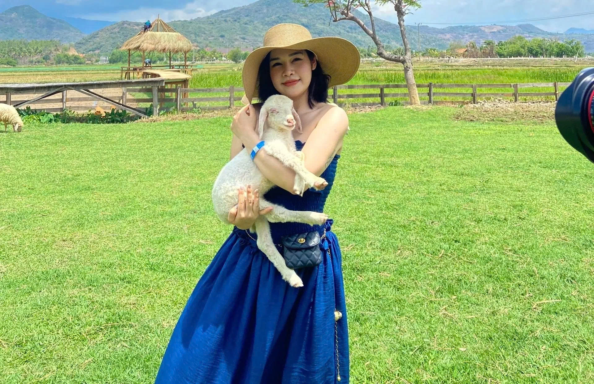 Day Tour | Ninh Thuan Day Tour (Hang Rai – Vinh Hy – Sheep Field – Vineyard)